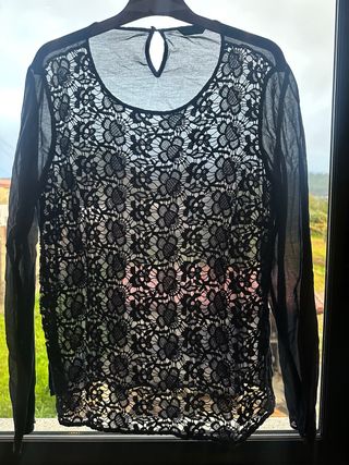 Blusa Massimo Dutti encaje negra