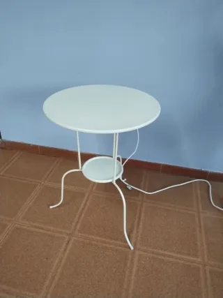 Mesa auxiliar redonda Ikea