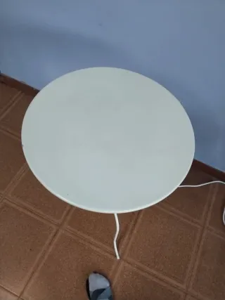 Mesa auxiliar redonda Ikea