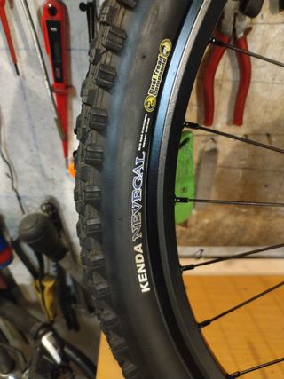 Rueda (26)×2.1.GURPIL( MAVIC) 9 PINIONES.disc160mm