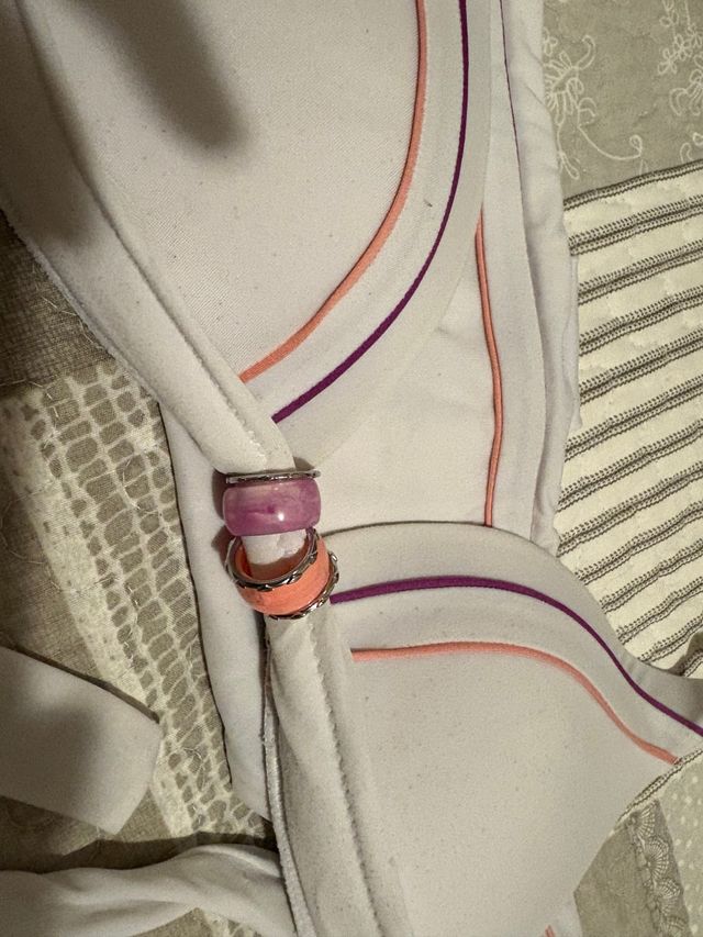 Costume bianco donna con righe rosa 

bikini