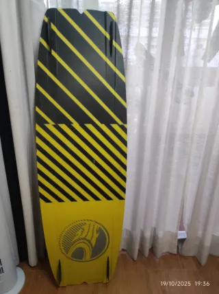 Tabla Kitesurf Cabrinha ACE Carbon 141x43.