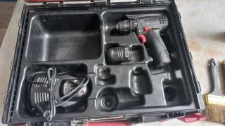 Atornillador Wurth con maletín y cargador