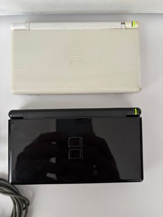 2 Nintendo DS Lite (Negro y Blanco)