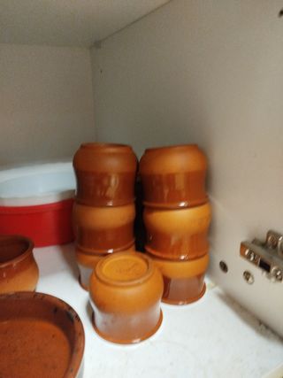 Taza de barro para postre