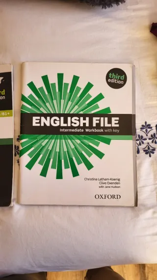 English File 3rd Edition Intermediate. Workbook...