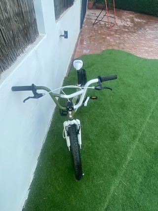 Bicicleta BMX Monty Verde y Blanca