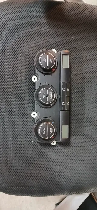 Mando Climatizador VW Golf V