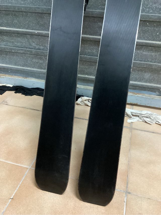 Esquís Blizzard 7800 165cm y botas esquí Head