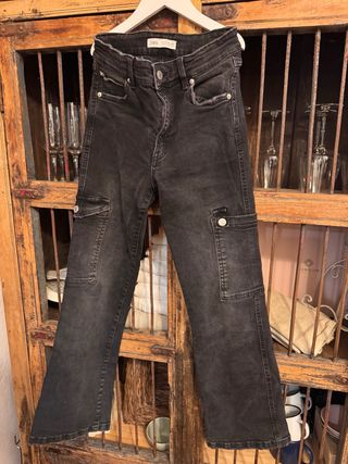 Zara Vaqueros Cargo Negros