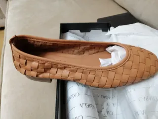 Manoletinas de piel trenzada 