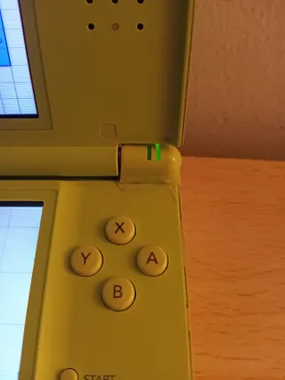 Nintendo DS Lite Lima