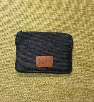 Tarjetero y monedero Billabong negro y marrón