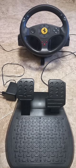 Volante Ferrari con Pedales para PC 