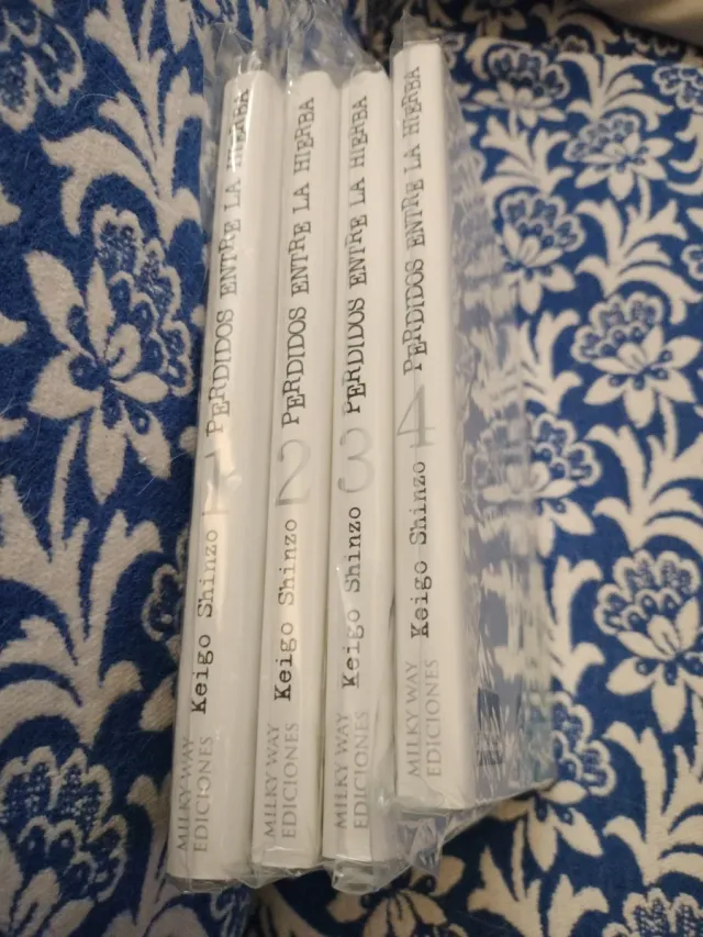 Perdidos entre la hierba