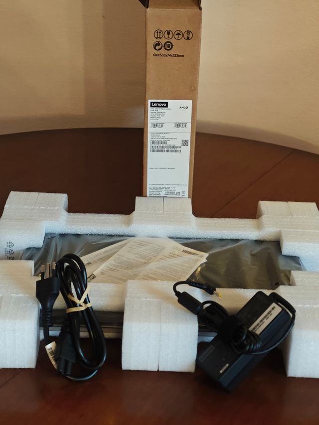 Computer Lenovo V15 G4 AMN - PC Notebook