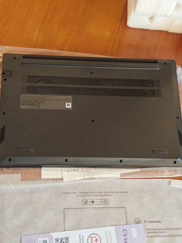 Computer Lenovo V15 G4 AMN - PC Notebook