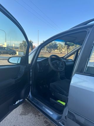 Opel Zafira 2003