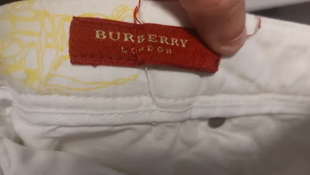 Vaqueros Burberry Blancos Estampados