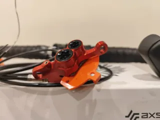 Manetas SRAM Rival y Pinzas HOPE RX4