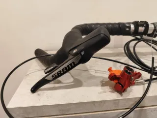 Manetas SRAM Rival y Pinzas HOPE RX4