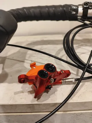 Manetas SRAM Rival y Pinzas HOPE RX4