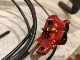 Manetas SRAM Rival y Pinzas HOPE RX4