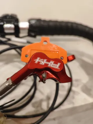 Manetas SRAM Rival y Pinzas HOPE RX4