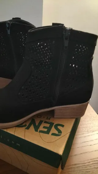 Botines Merkal marca Senda Negros Talla 38