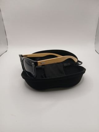 Gafas de sol negras y beige