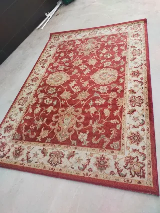 Bel tappeto d'ingresso in lana