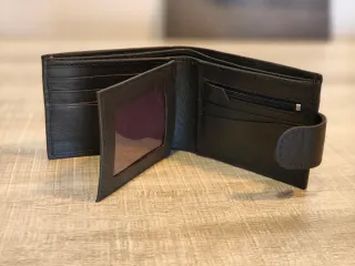 Cartera de cuero para caballero