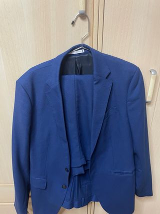 Traje azul Zara