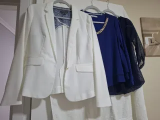 Lote Ropa Mujer: Blazer Blanco y Blusas