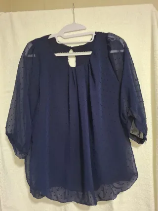 Lote Ropa Mujer: Blazer Blanco y Blusas