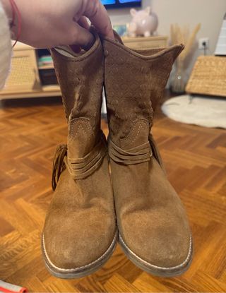 Botas cowboy marrones con flecos