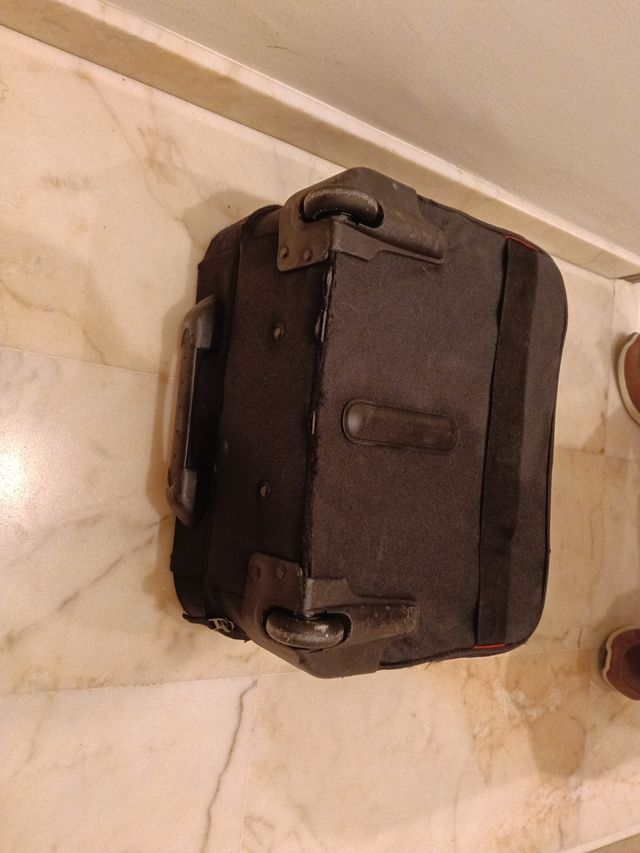 Maleta profesional de viaje negra