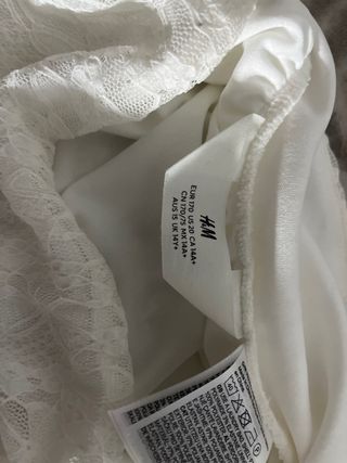 Falda blanca de encaje