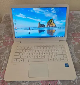 Ordenador Portátil HP Blanco
