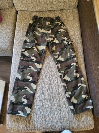 Pantalón militar