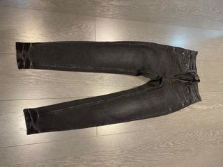 Pantalón vaquero Stradivarius negro