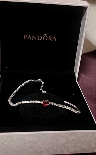 Pulsera Corazón Rojo y Plata