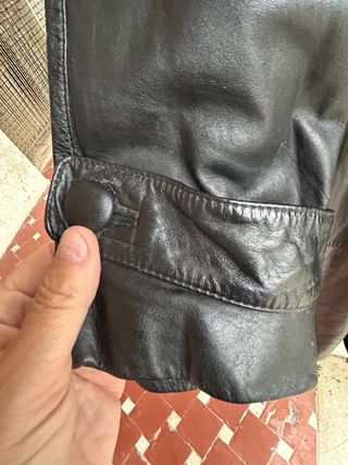 Trench de piel Charles Klein negro