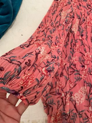 Vestido suelto plisado floral manga larga