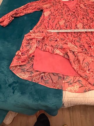 Vestido suelto plisado floral manga larga