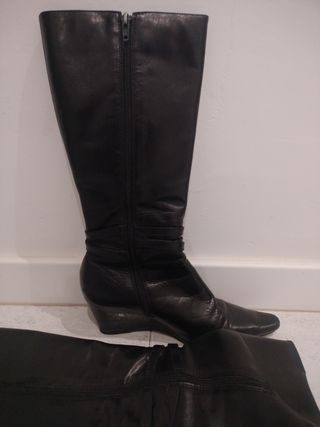 Botas altas de piel Clarks negras