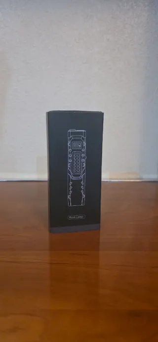 Linterna LED Recargable Táctica