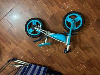 Bicicleta infantil azul