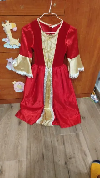 Disfraz Princesa Roja y Dorada.. talla 8