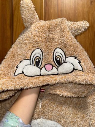 Pijama entero de conejo beige